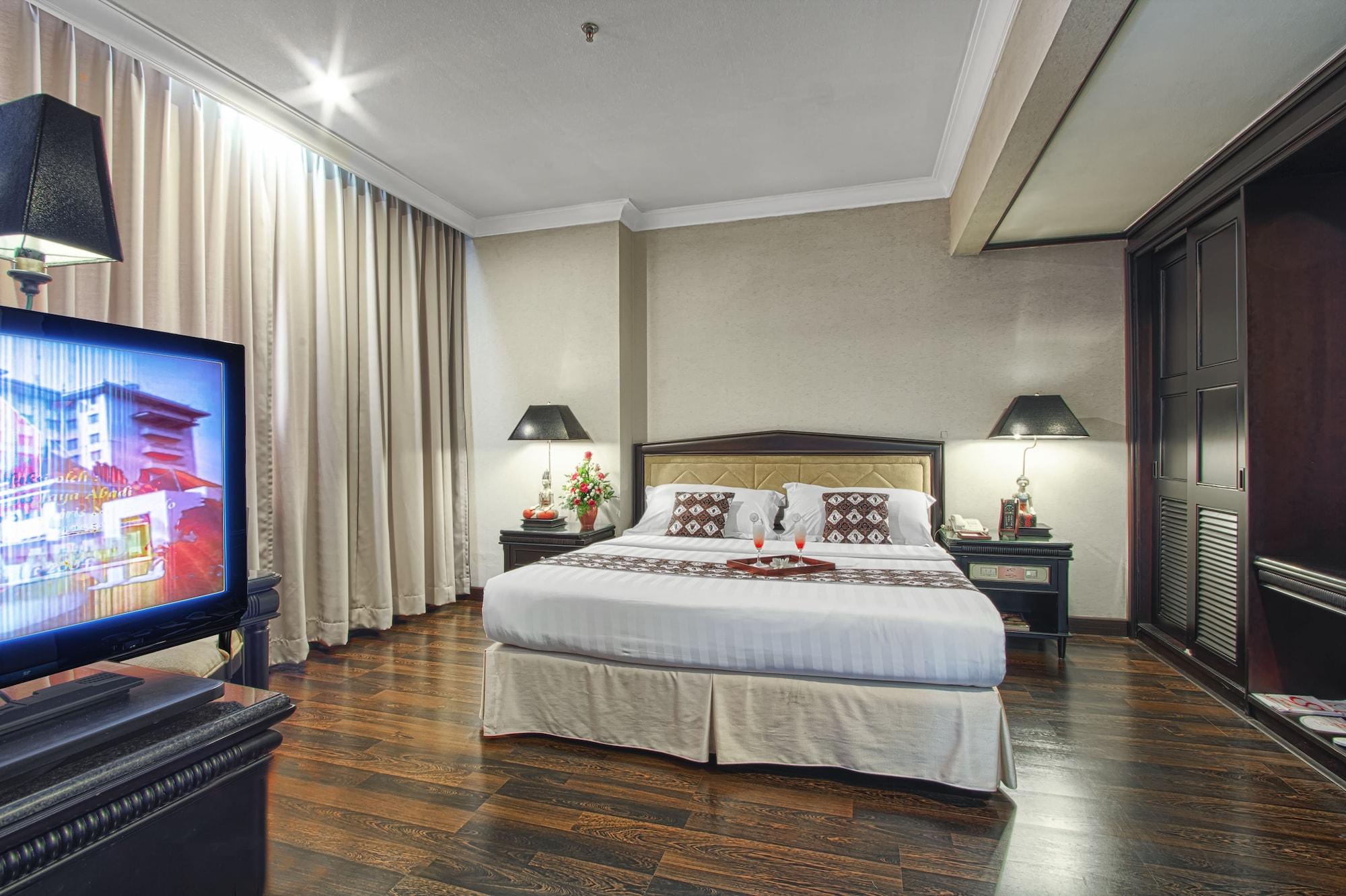 Hotel Sahid Jaya Solo Exterior foto