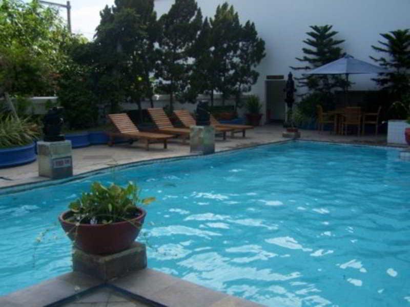 Hotel Sahid Jaya Solo Exterior foto