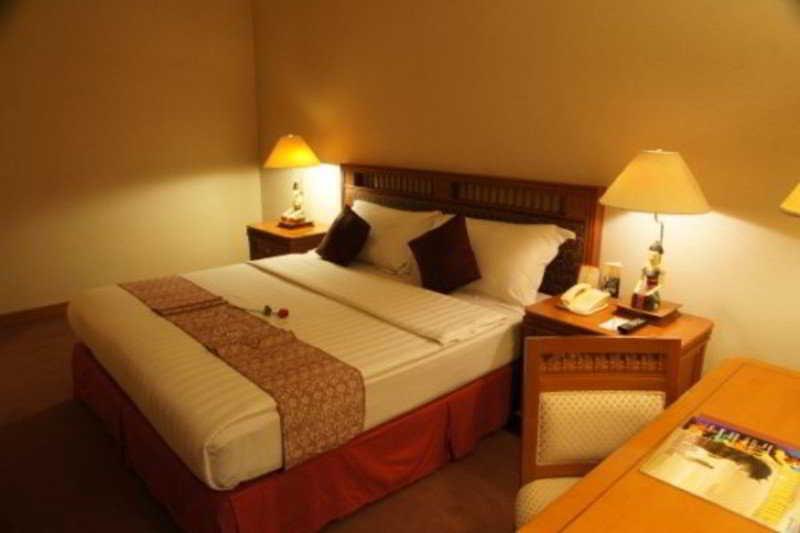 Hotel Sahid Jaya Solo Exterior foto