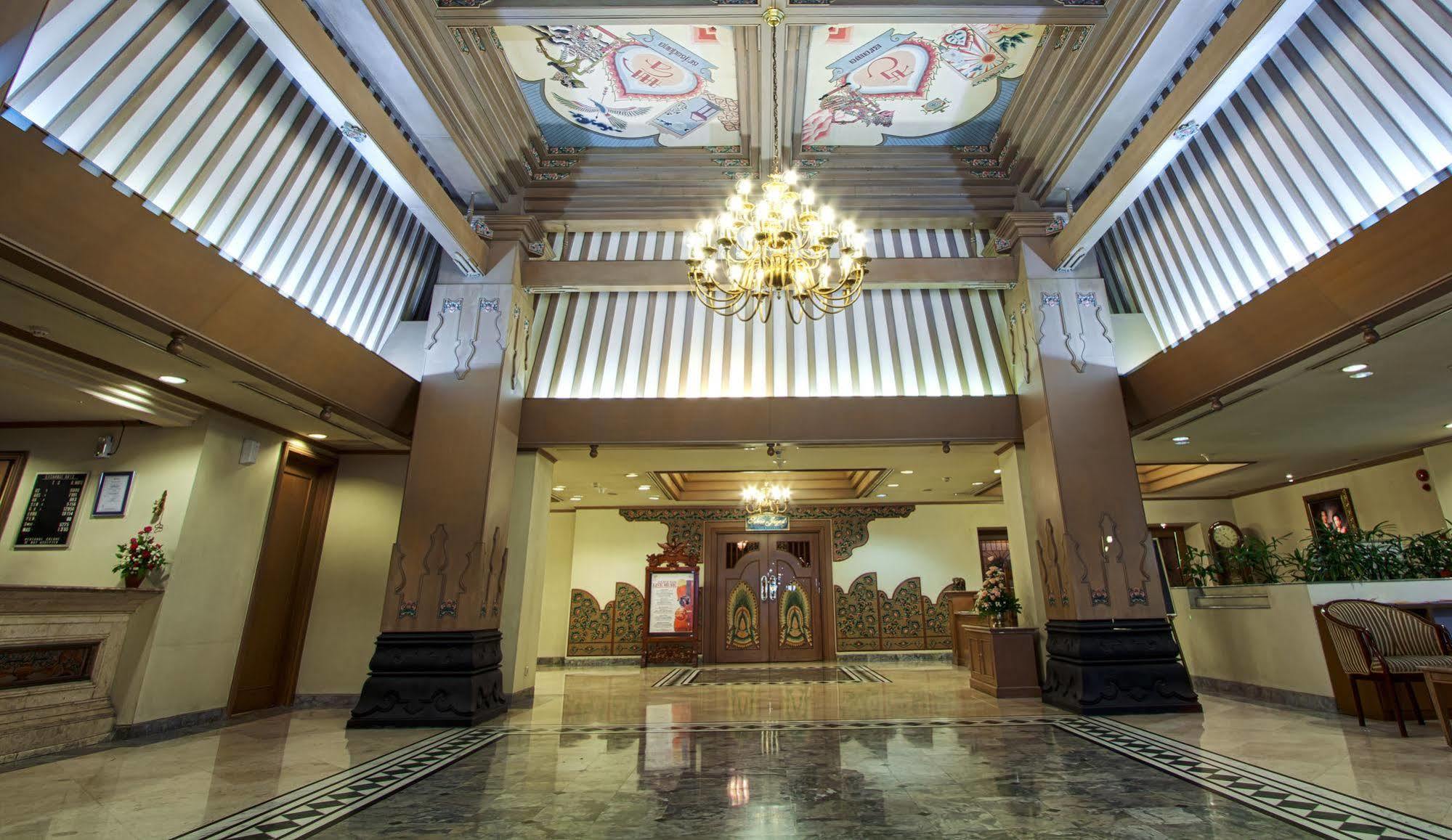 Hotel Sahid Jaya Solo Exterior foto