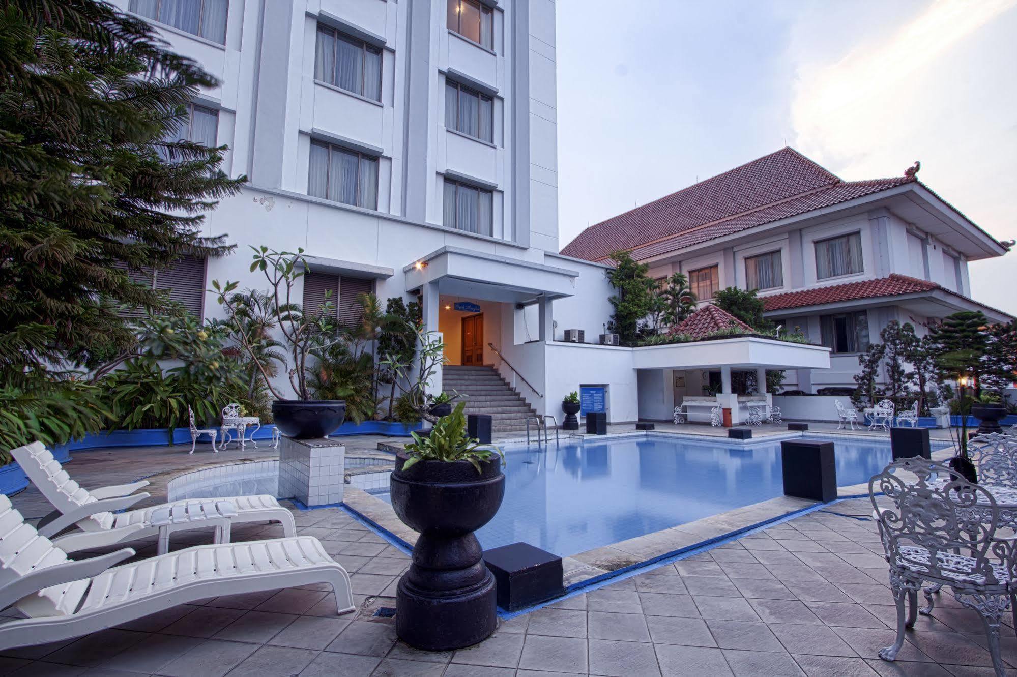 Hotel Sahid Jaya Solo Exterior foto